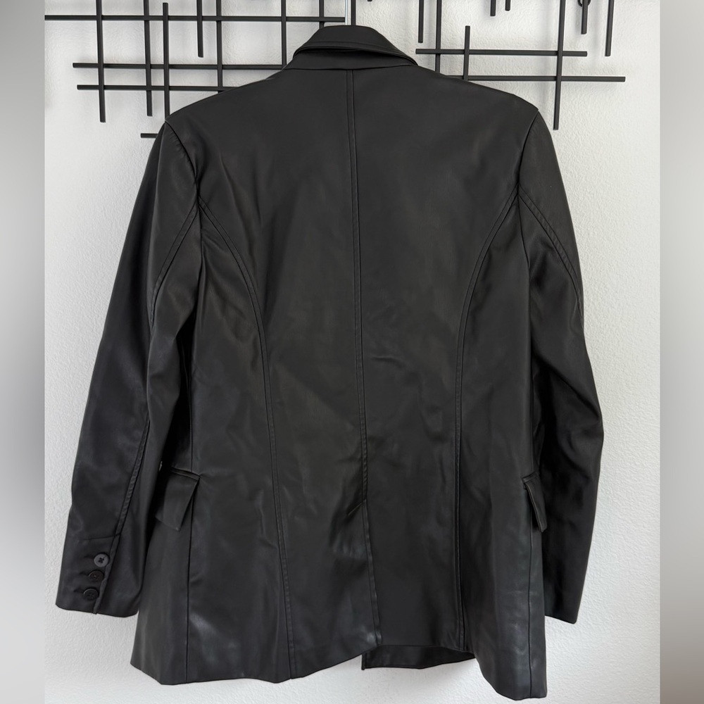 Forever 21 Black Faux Leather Blazer Jacket Women’s Small Double Breasted - Picture 4 of 4
